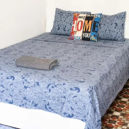 Hostel Oasis - Urquinaona1