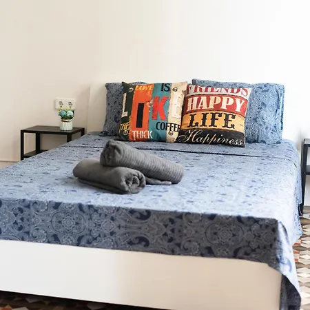 Hostel Oasis - Urquinaona1 *