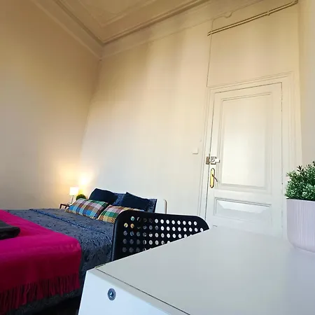 Hostel Oasis - Urquinaona1